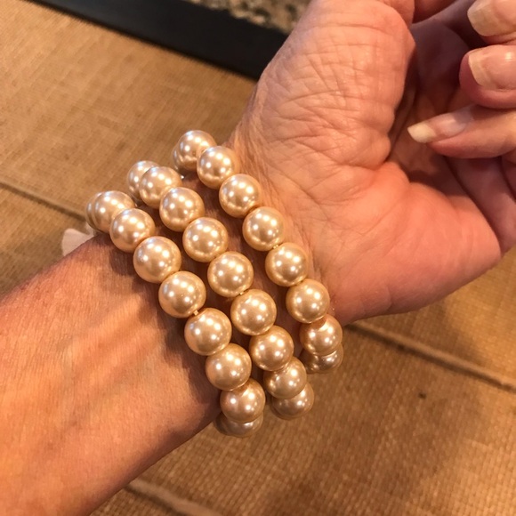 ▪️VINTAGE Pearl & Floral Bracelet - Picture 4 of 5